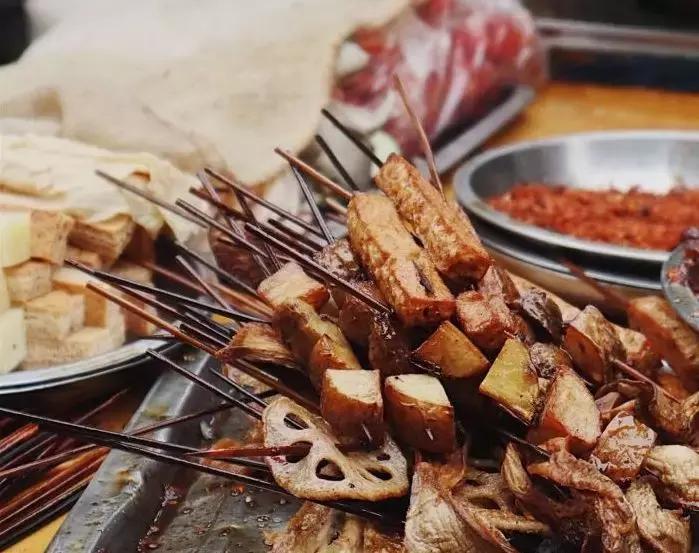 我在2018年的网红美食堆里，精挑出了这23家火爆的店给你！