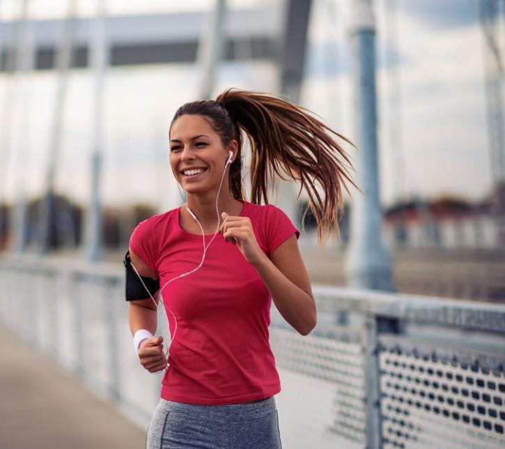 跑狐周记|1:59:40基普乔格成功破2!Kosgei破女子世界纪录