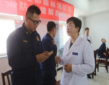 春播集团走近森林消防局机动支队一大队为指战员治疗脚疾