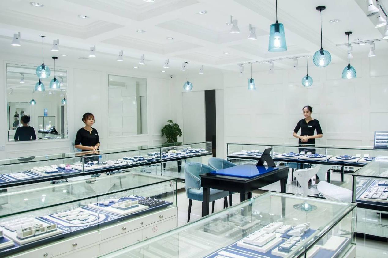 第一次买钻戒必懂的常识,第一次买钻戒应该注意些什么呢