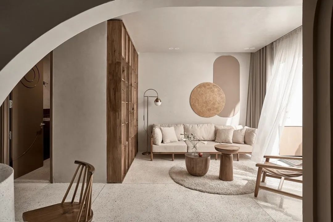 奶油原木风房间高级感配色,以原木为基调的奶油色日式温暖家