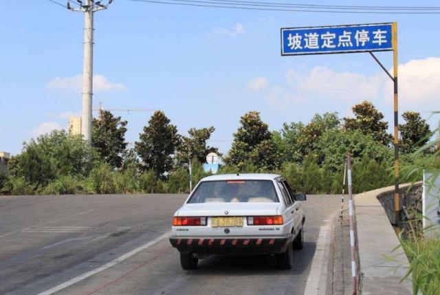 为什么最近这么多人考驾照,现在越来越少人考驾照