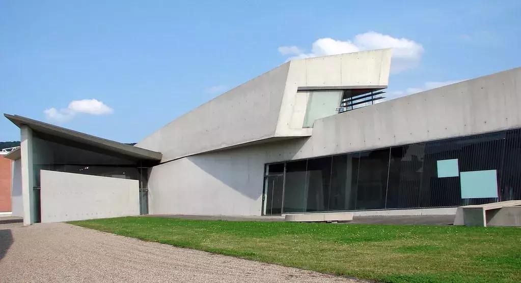 建筑大师们的第一件作品长什么样?