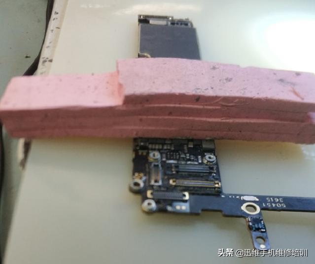 iphone不开机维修思路,iphone手机不开机的例子