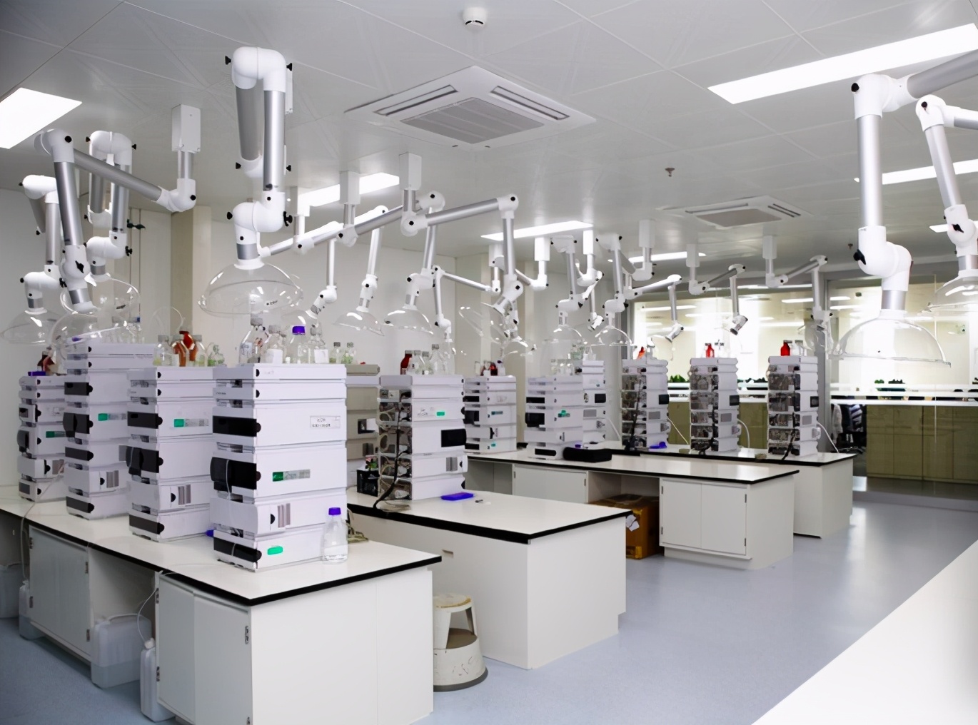 绿叶制药还值得持有吗,绿叶制药的市净率怎么这么低