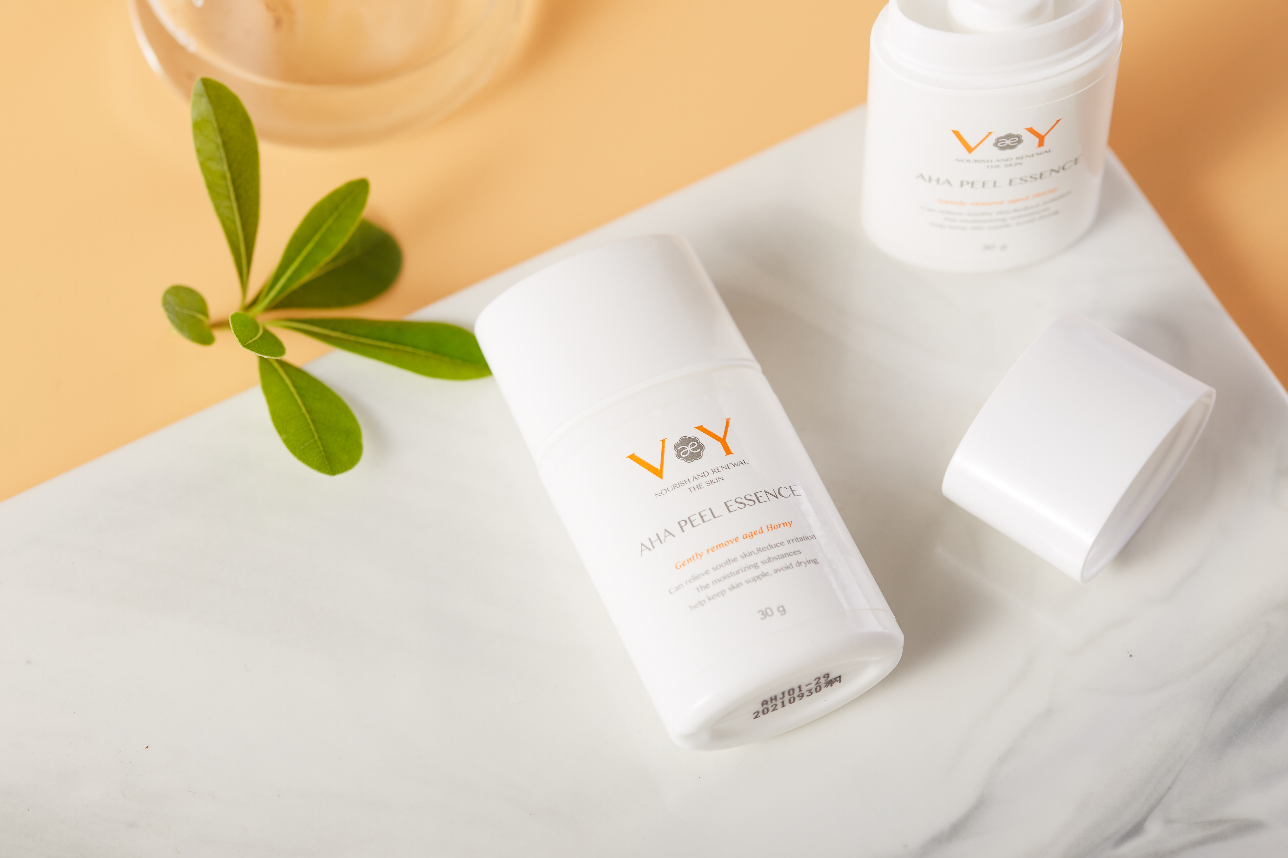 蜂胶果酸焕肤净痘精华液,全家一起用的护肤品