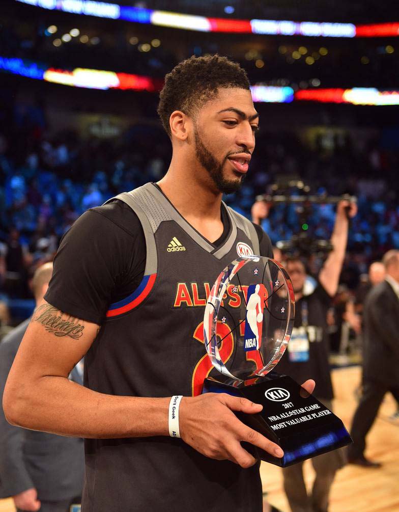 戴维斯浓眉哥谈詹姆斯破纪录,浓眉哥戴维斯跟詹姆斯关系