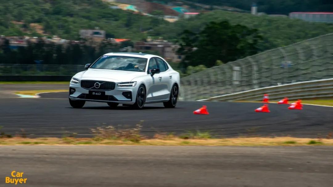 聊聊赛道驾驶与日常驾驶的心得,赛道试驾评测视角