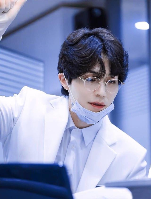 韩剧中哪些超聪明的男主角,韩剧里那些温柔体贴的男主们