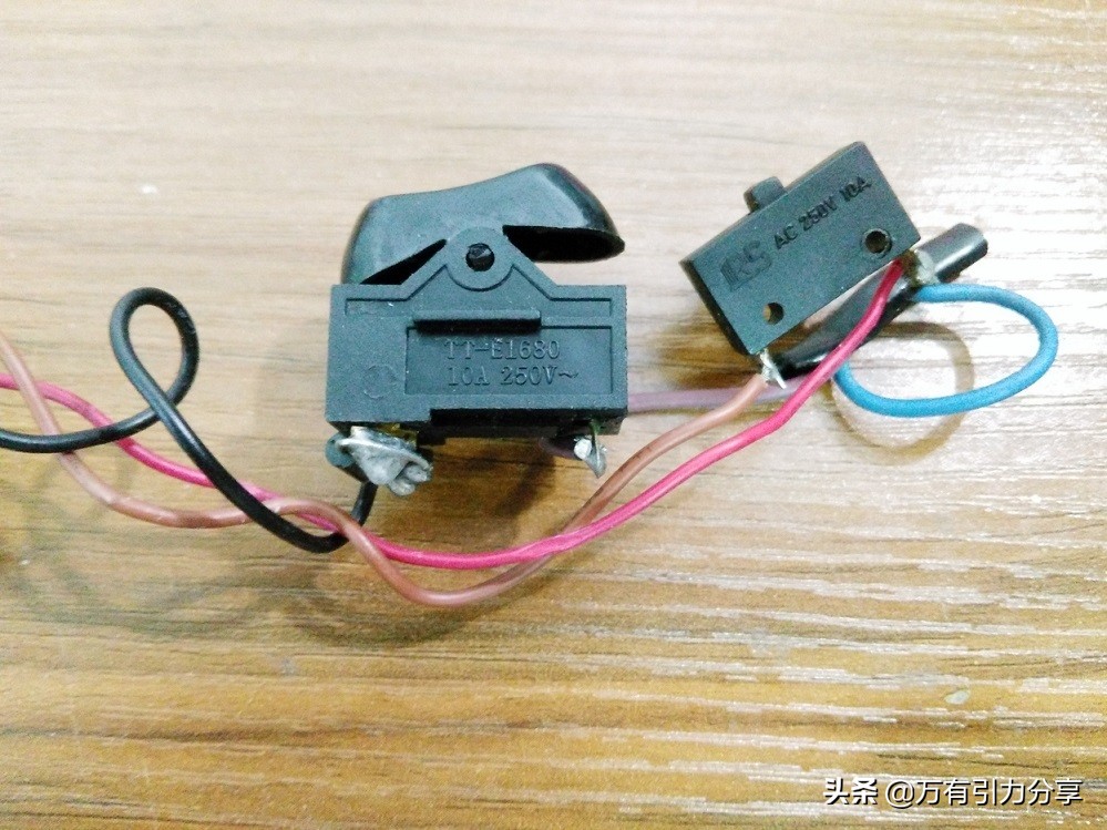 「拆解」家里的吹风机坏了，尝试自己动手，也许能修理好