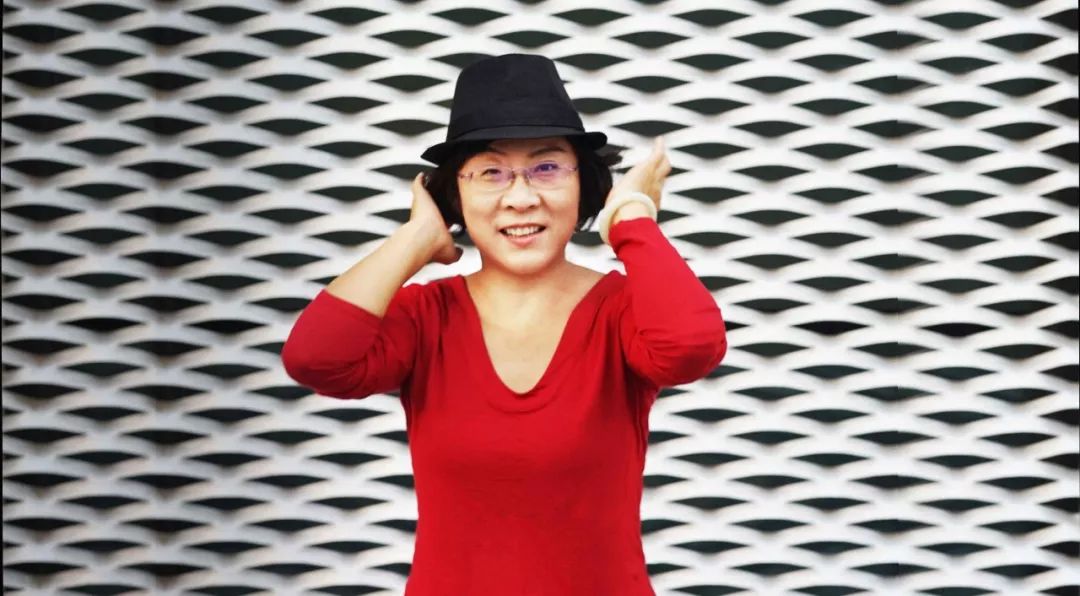 一滴纯露，十万玫瑰，她和她的大马士革玫瑰之梦