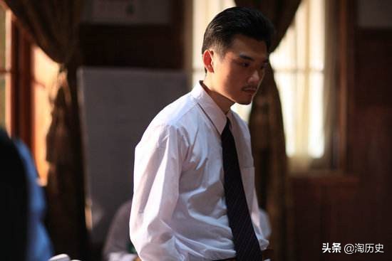 她伺候公婆,抚养三个孩子,苦等丈夫七年,丈夫却早已另娶娇妻