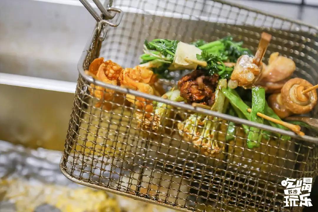 长沙最好吃的炸物店,长沙生意超火爆的油炸店