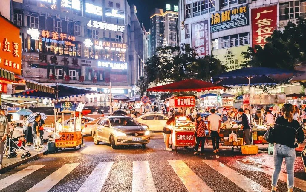 牛市口到望平坊，看成都地摊如何珍藏城市烟火气