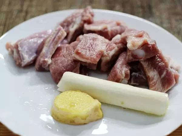 懒人版糖醋排骨无油不用炒不加糖,懒人版糖醋排骨教学