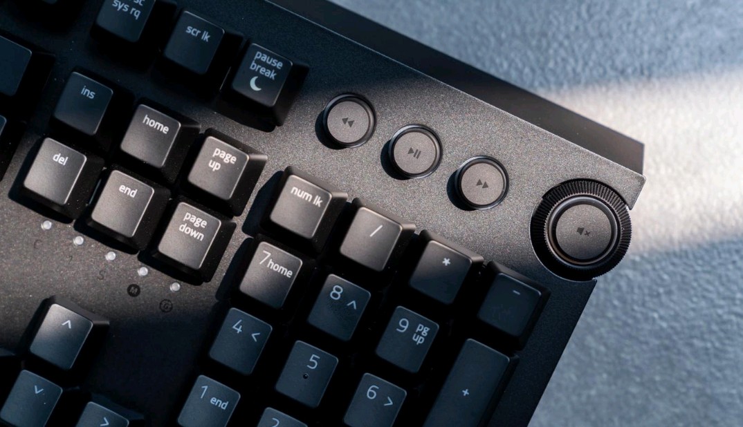 青轴机械键盘哪种好,红青茶黑轴机械键盘怎么选