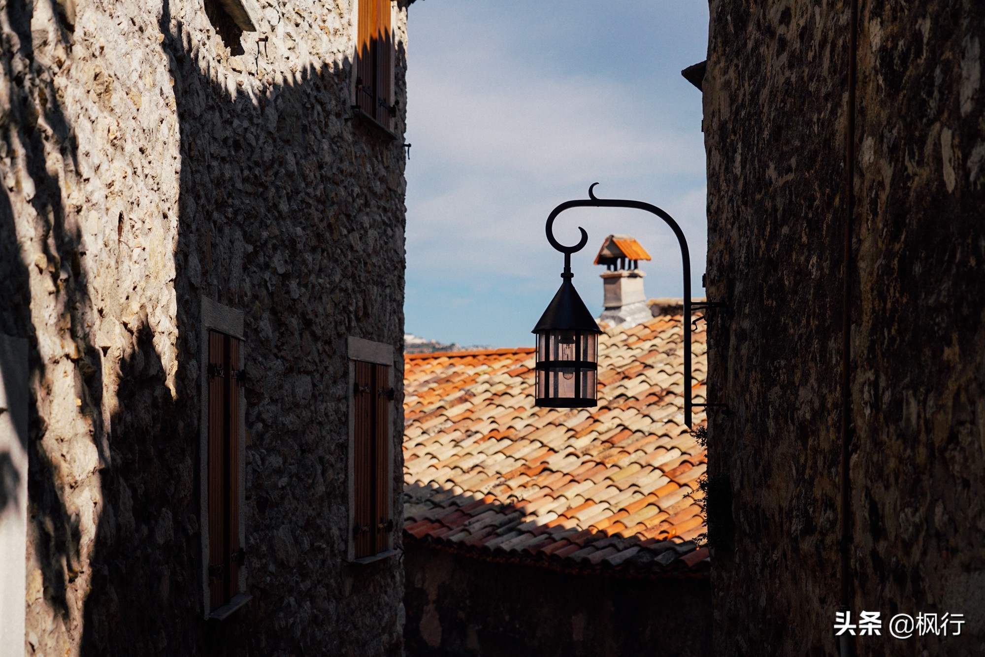 比巴黎浪漫还安全，南法海边的这几个风情小镇，好莱坞电影取景地