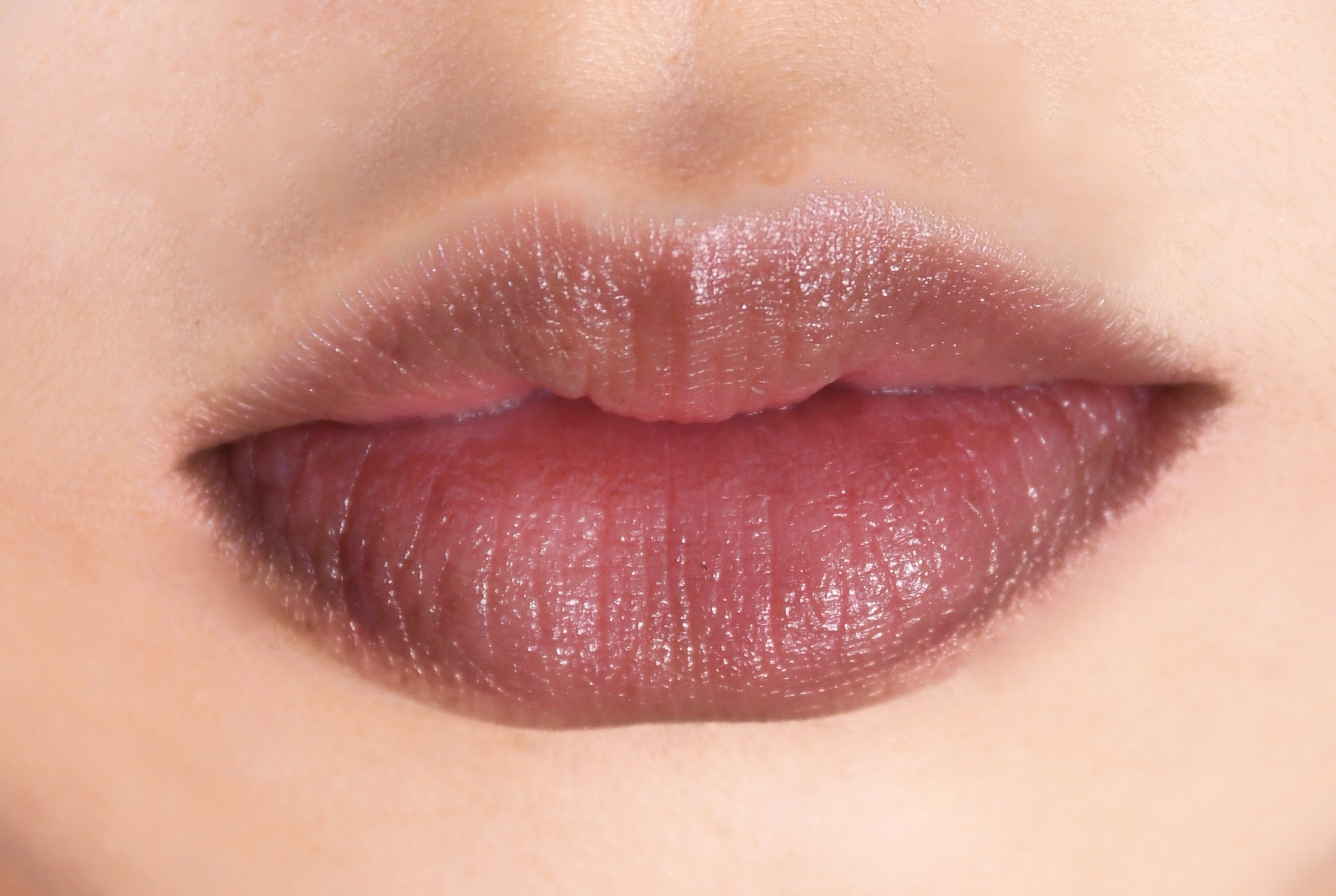 平价花西子口红试色测评,好用的平价口红测评遮唇色