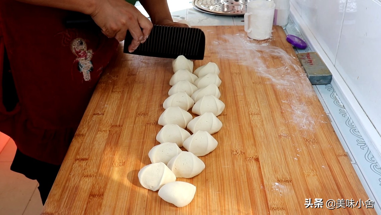 韭菜蒸包子不塌陷不回缩的好方法,简单又好吃的蒸包子怎么做