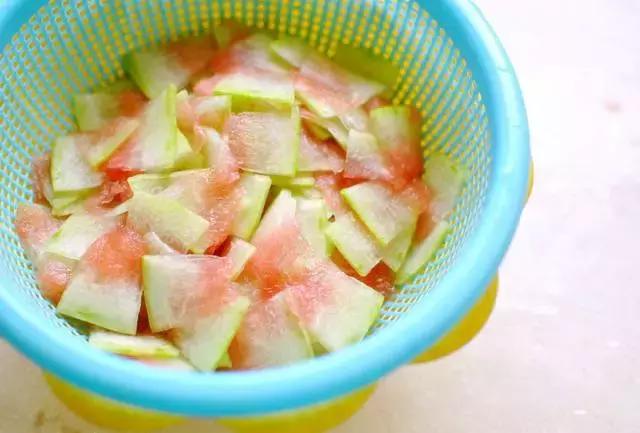 茶花酸性土壤自制小妙招,茶花太阳花茉莉栀子花的简单养法