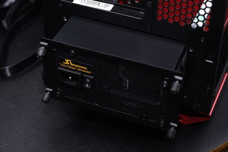 电脑的“心脏”不能马虎,换了新电源,谈谈高塔机箱走线