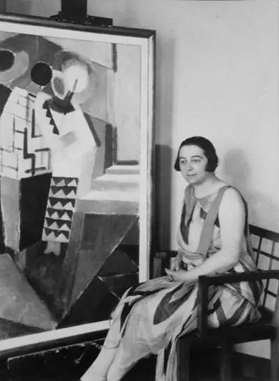 她亲眼看着自己的画作挂进卢浮宫，这位“时尚先锋”不输香奈儿