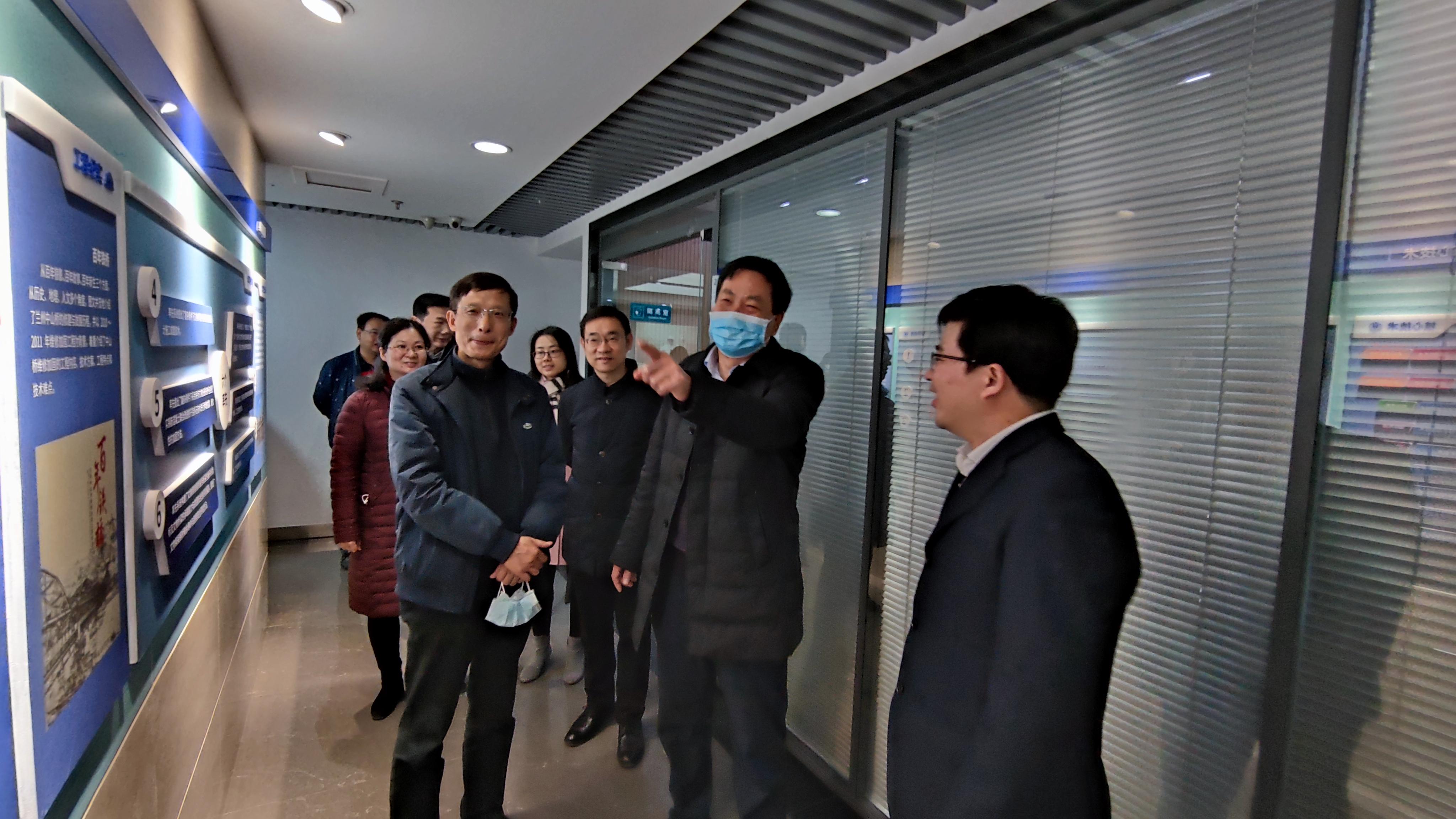 筑巢引凤集聚人才谋发展,筑巢引凤工程2003年