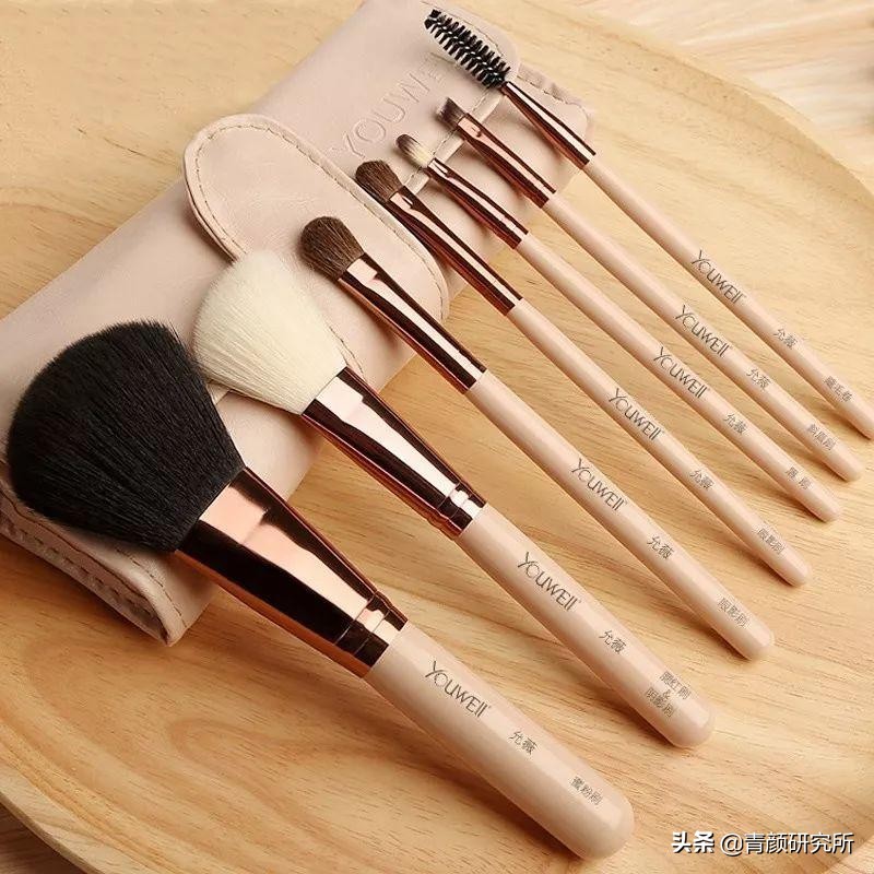 新手化妆入门化妆刷,入门级化妆教程彩妆