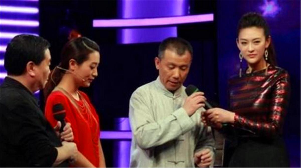 大爷带大碗鉴宝视频,大爷带济公鉴宝专家吓坏了