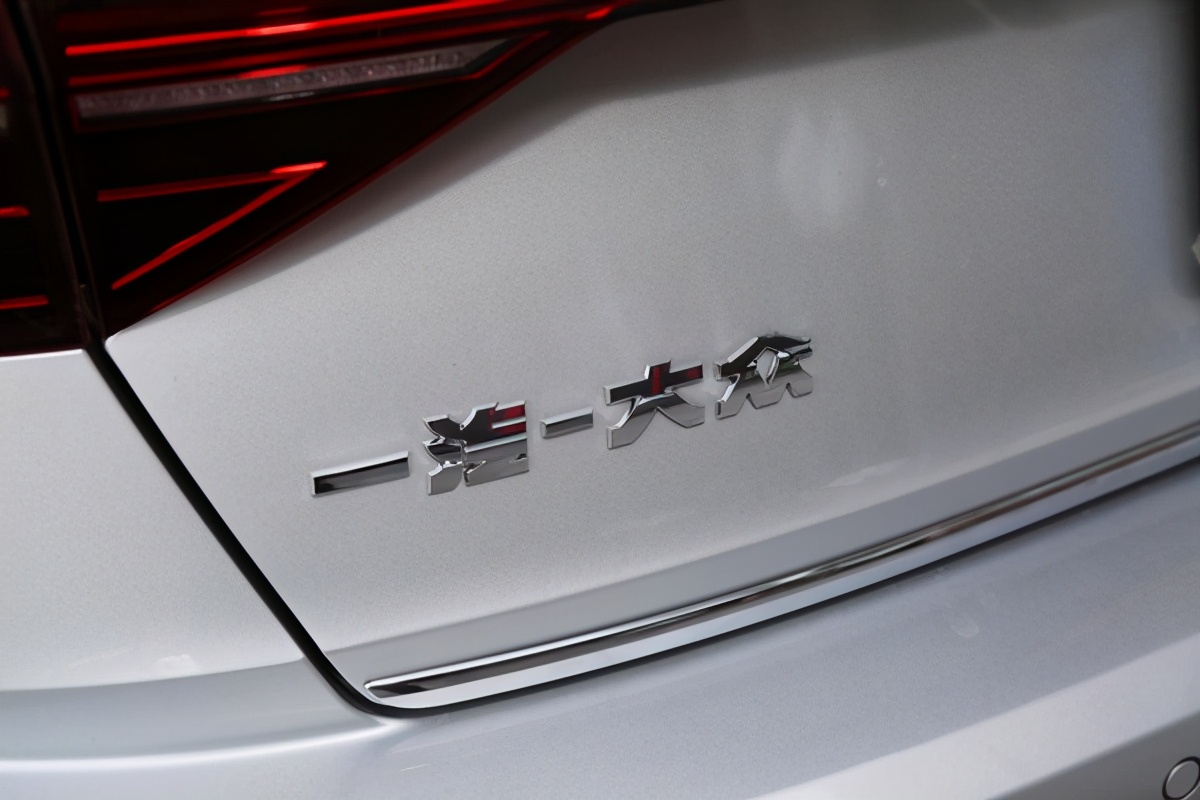 行驶十万公里的车车况良好,大众速腾用车真实感受