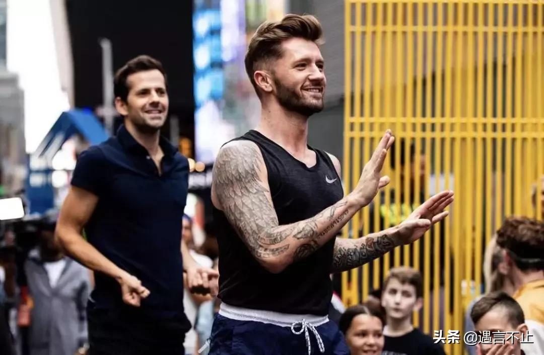 乔治穿芭蕾被嘲讽性别刻板印象,乔治小王子跳芭蕾视频