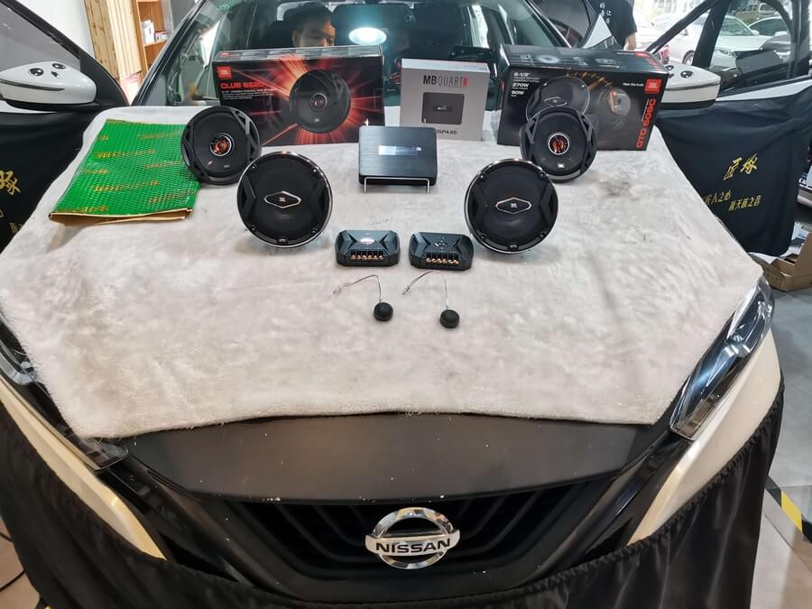 日产蓝鸟改喇叭,蓝鸟无损改装低音炮