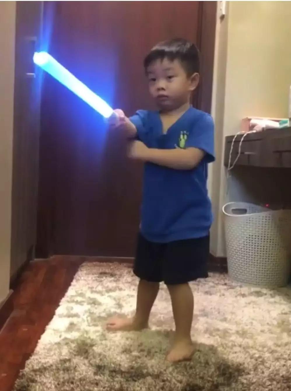 为什么爸爸腿上会长毛,为什么爸爸脚那么臭