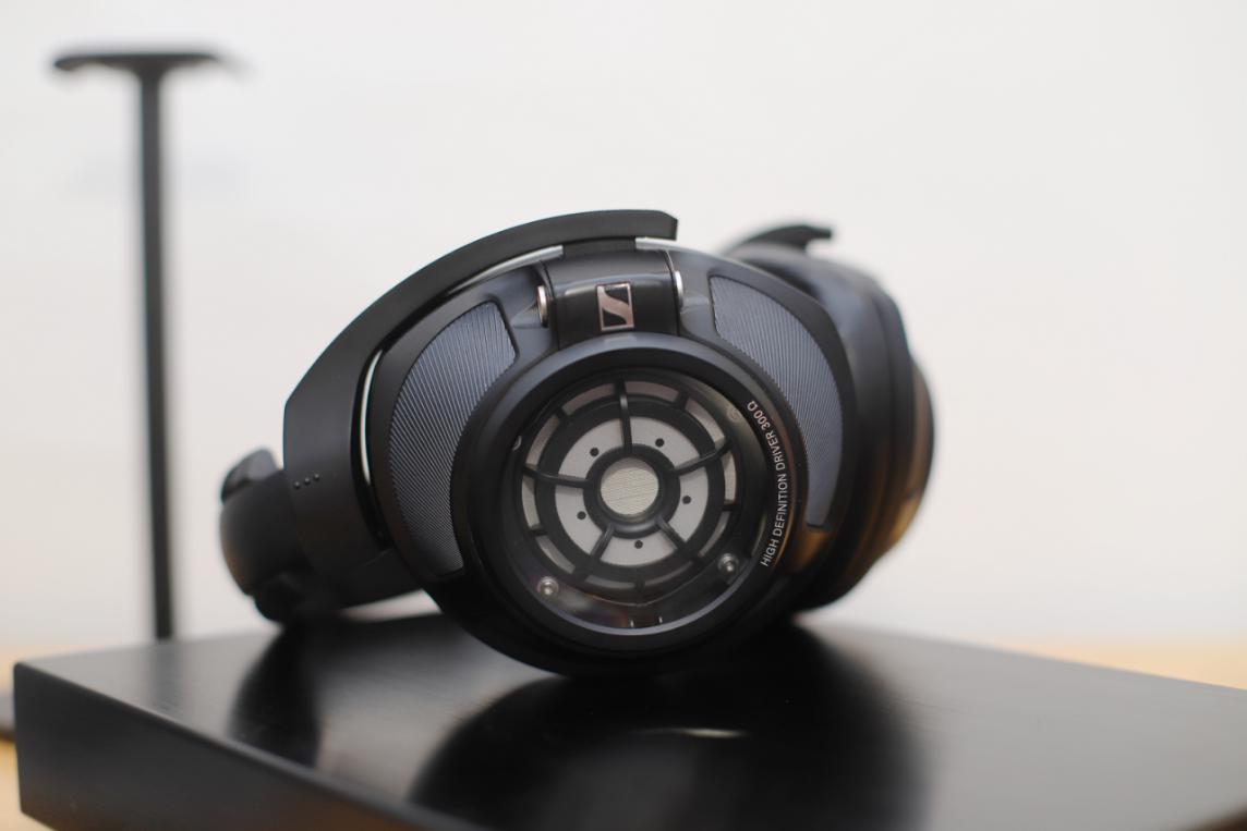 好耳机和差耳机区别在哪？森海塞尔HD820算得上好耳机吗？