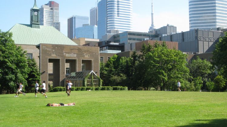 鍔犳嬁澶х憺灏旀．澶у鏍″洯,鍔犳嬁澶х憺灏旀．澶у