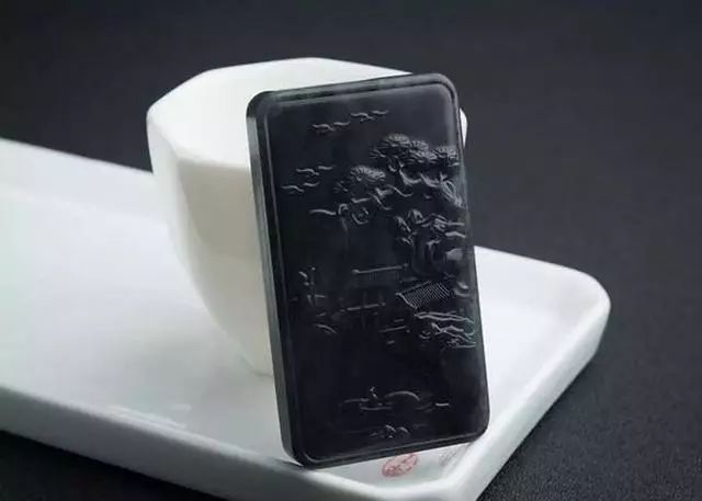 深黑色的玉石有哪些,黑色玉石都有哪些