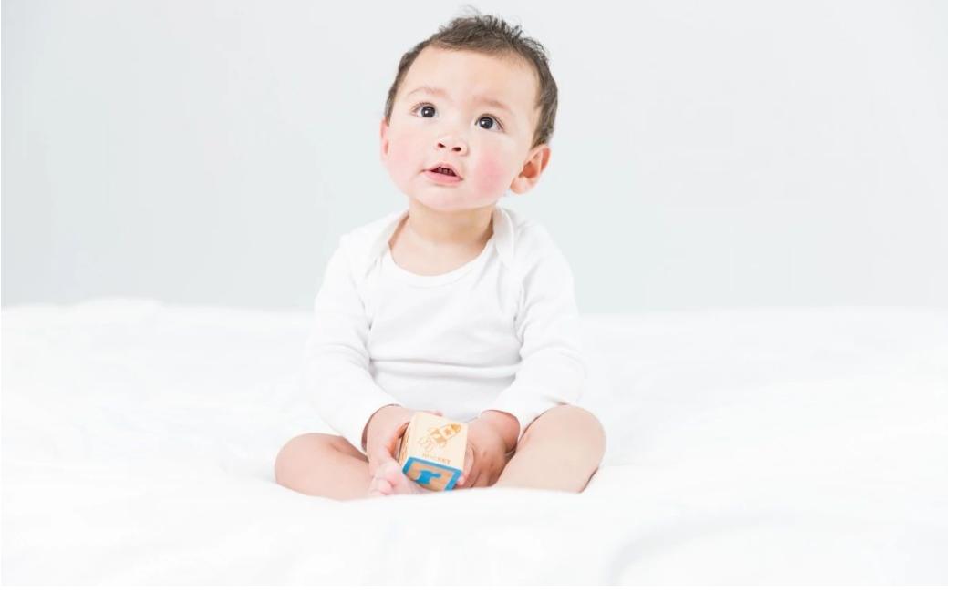 孩子哭闹哄不好,孩子喜欢无故哭闹哄不好怎么教育