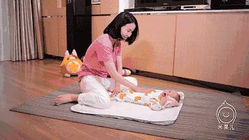 1到36个月的婴儿抚触操、排气操全图文教程（妈妈实用技能必备）