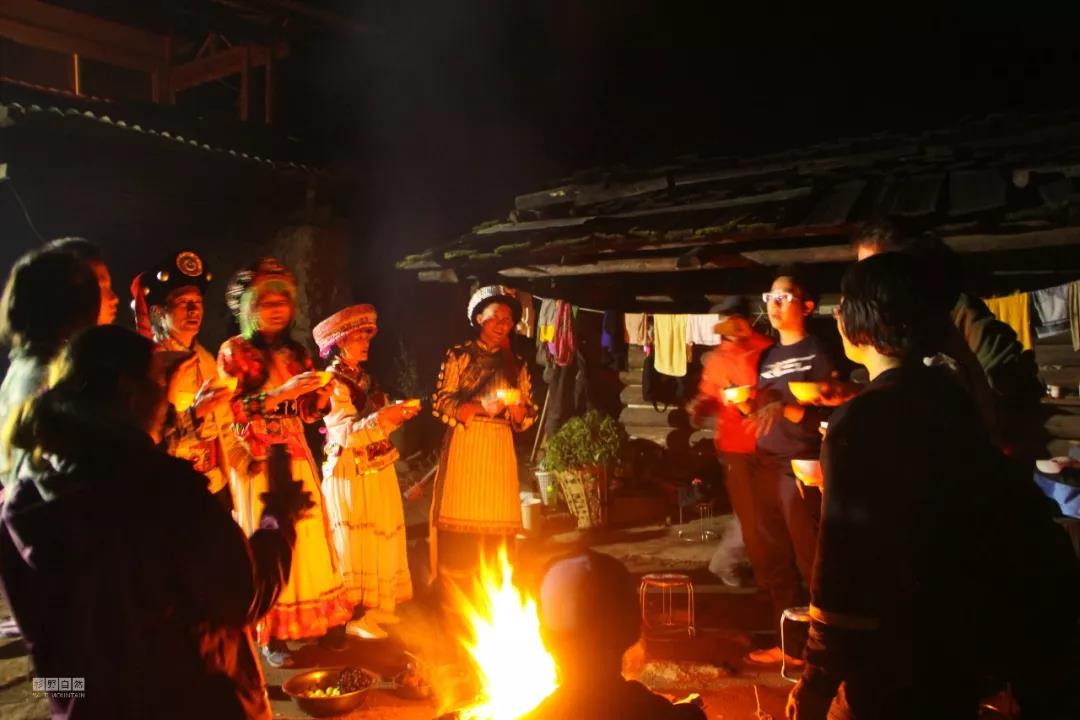 如何在村里建立一个公益基金,集体出资农户认养村庄美化新模式