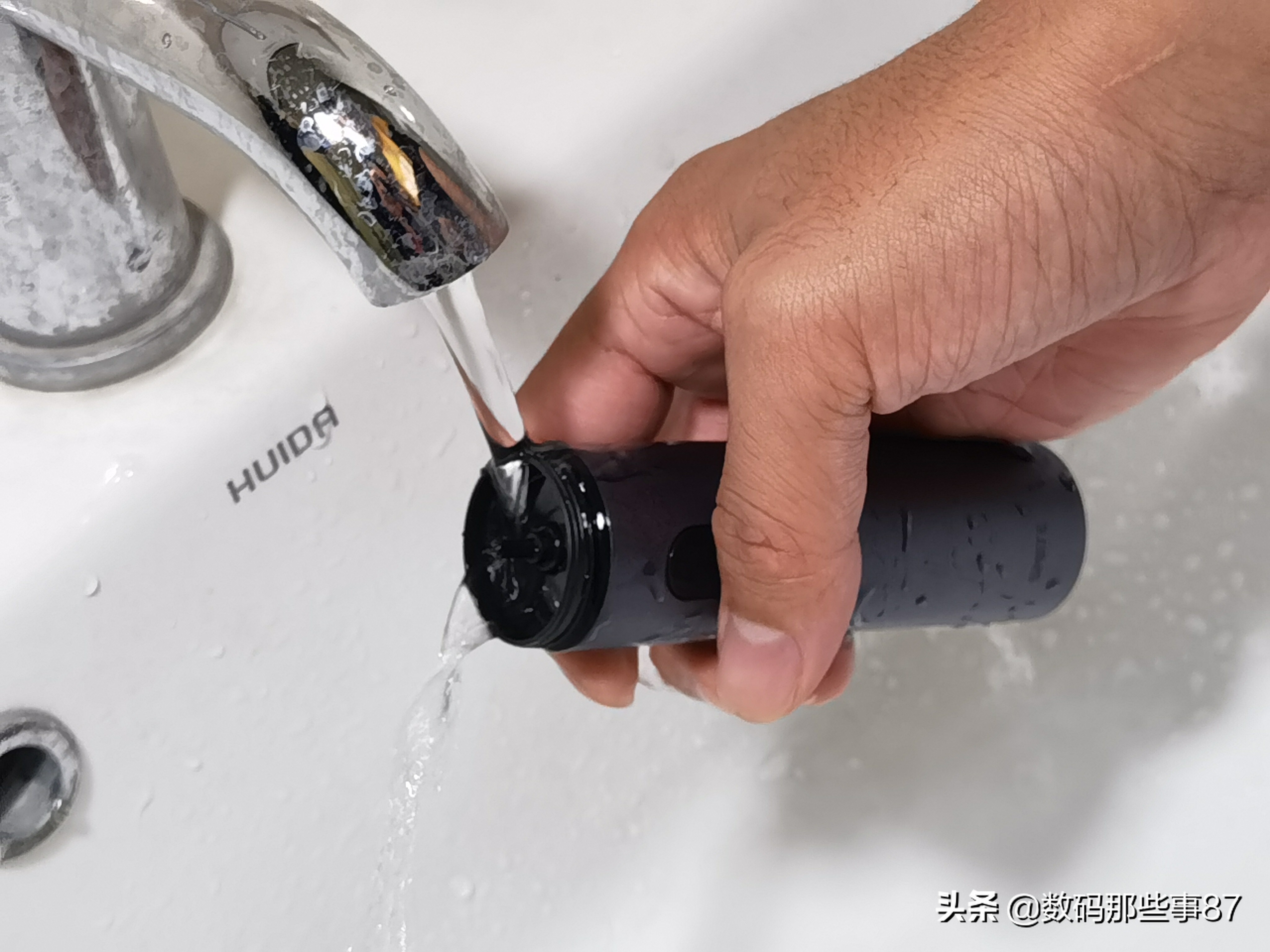 须眉剃须刀t6升级版价格,须眉剃须刀t6智能水洗