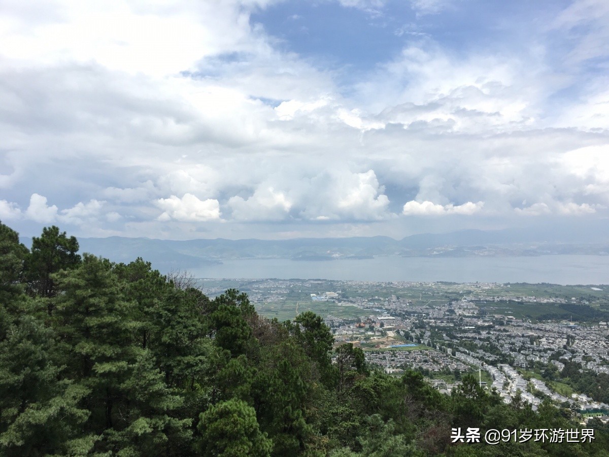大理苍山真的不仅仅是大家站在洱海边，远远看着就能知道他的美了