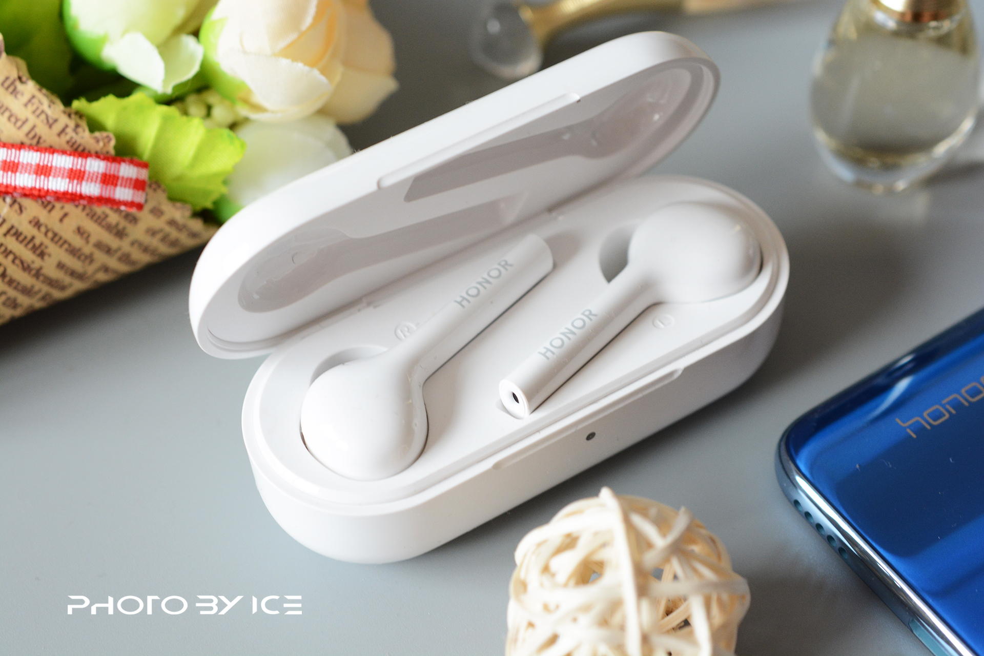 荣耀蓝牙耳机flypods3对比青春版,荣耀FlyPods青春版真无线蓝牙耳机