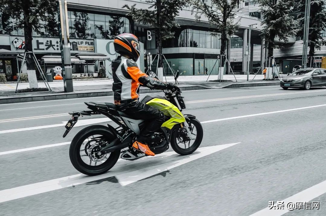 宗申250r跑车街车摩托车测评,宗申250r街车价格是多少