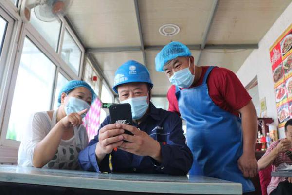 辽宁葫芦岛:省心、省钱还环保,“电”让快餐店生意更火