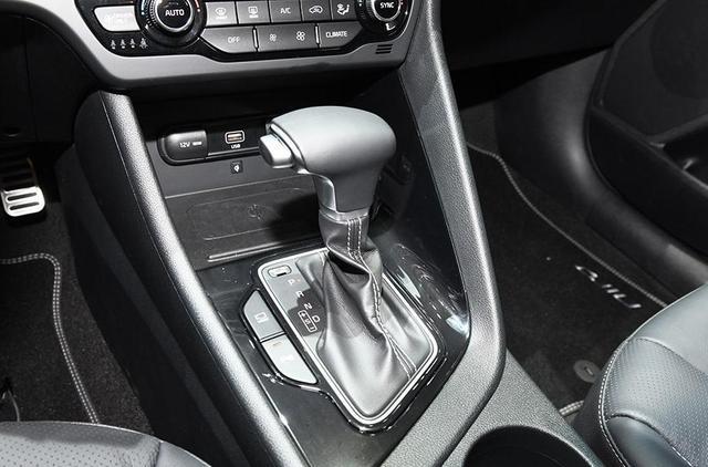 喜提爱车10多万全款拿下,起亚混动suv极睿