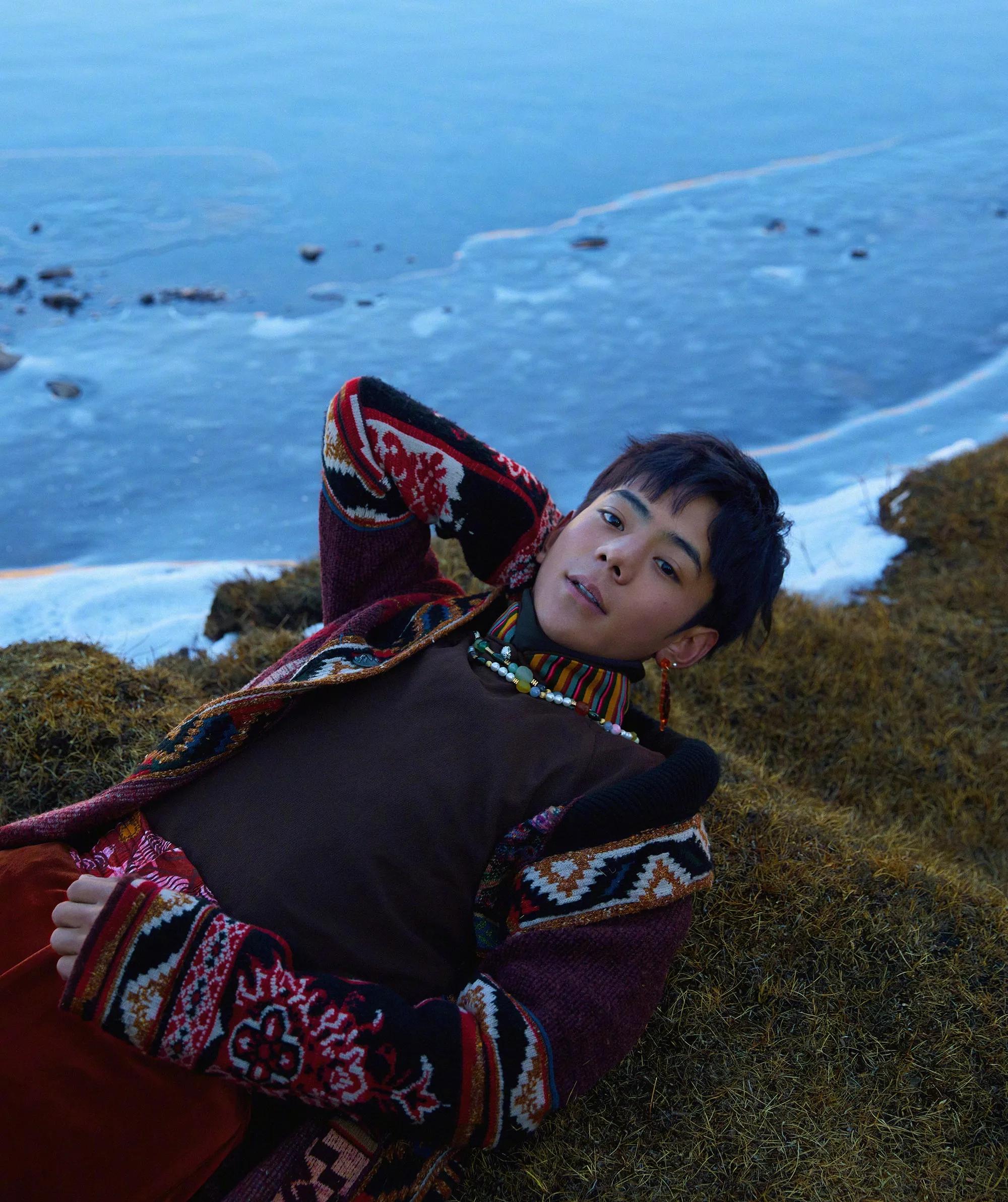 丁真帅气写真照片,丁真同款写真