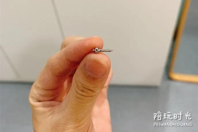 年糕妈妈没矫正牙齿之前样子,年糕妈妈整牙拔牙