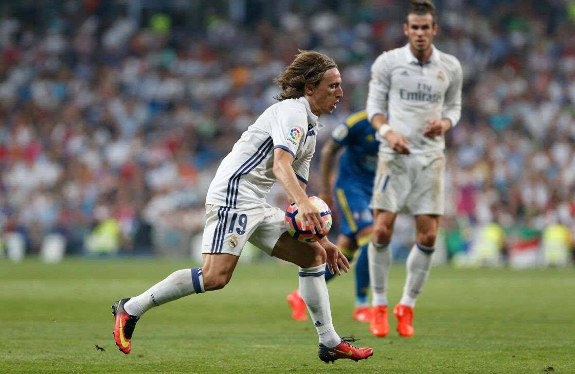 阿诺德几次入选世界最佳阵容,阿诺德十大逆天传球