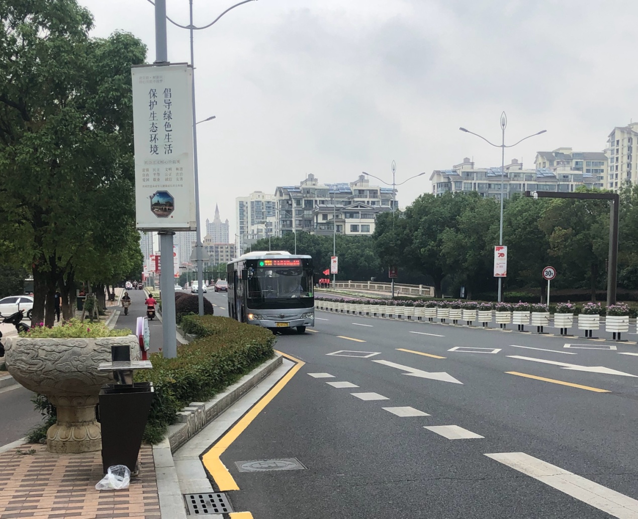 佛山大叔开丰田跑滴滴,坦言:人生难测,我以前也是开过奔驰的