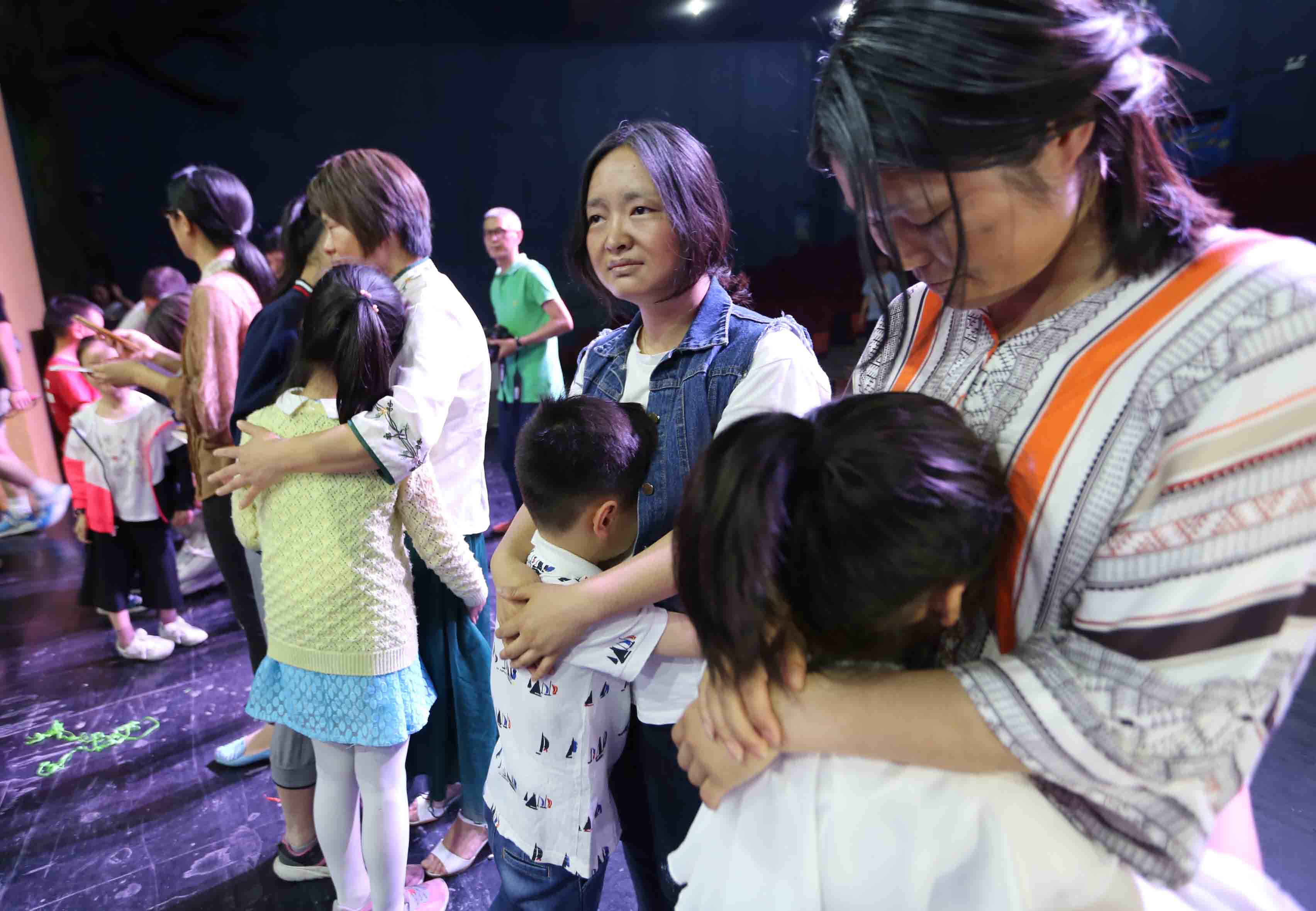 浜插瓙娓告椿鍔ㄦ澀宸炵儌鑻规灉涔愬洯,姣嶄翰鑺傜殑鏉窞